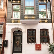 佩拉別墅套房飯店