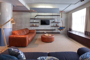 Zara Tower - Luxury Suites and Apartments Zara Tower - Luxury Suites and Apartments
