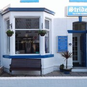 Strides 飯店