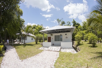 Maya Zacpetén Jungle Lodge