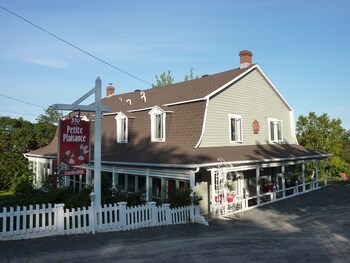 Auberge Petite Plaisance Auberge Petite Plaisance