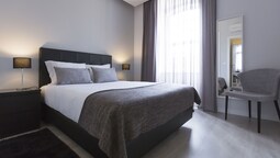 Riversuites