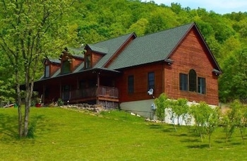 Lost Forest Bed and Breakfast in Mathias, West Virginia