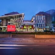 峇里島庫塔日落大道華美達飯店