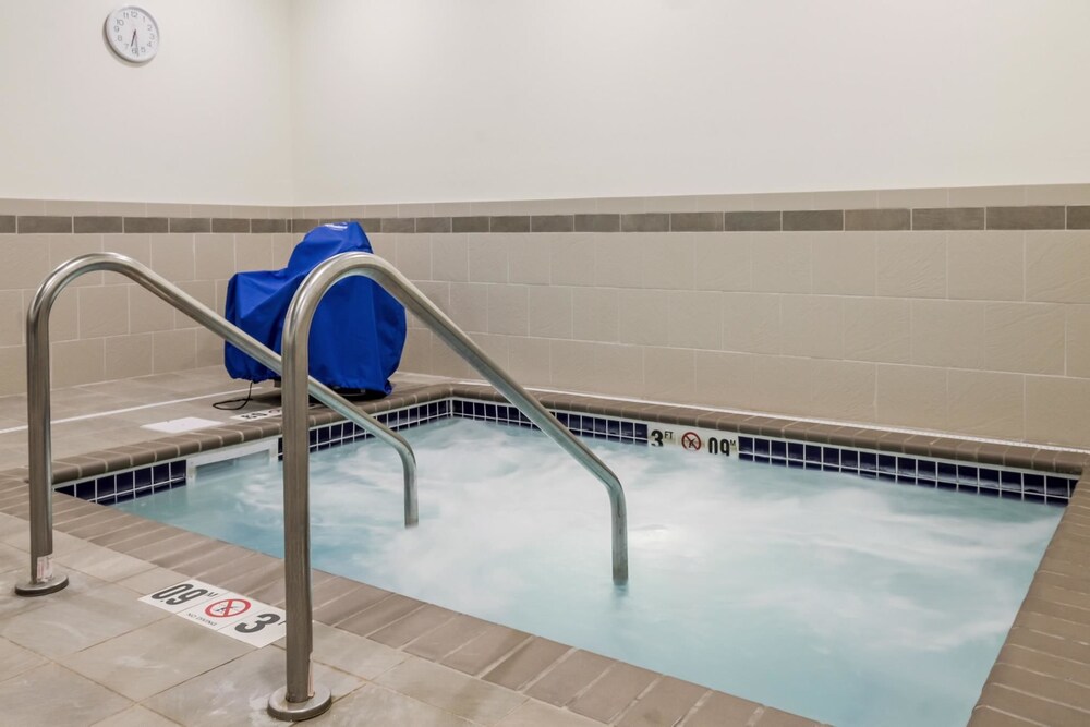 Comfort Inn Suites Lincoln South Dakota Price Address Reviews