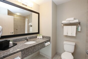 Deluxe Double Queen Room