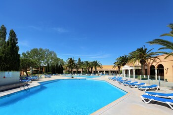 tarifs reservation hotels Soleil Vacances Résidence Les Mazets