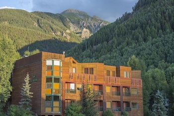 Ice House Suites and Condominiums Ice House Suites and Condominiums
