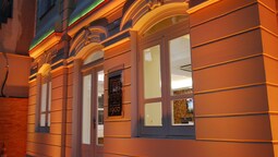 1900 Hotel
