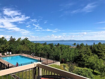 Atlantic Eyrie Lodge Atlantic Eyrie Lodge