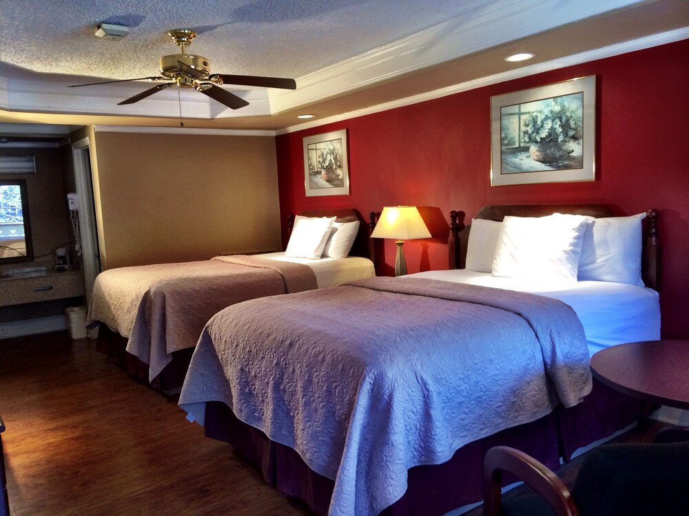 Riverbend Motel Cabins Helen Ga 𝐇𝐃 𝐏𝐡𝐨𝐭𝐨𝐬
