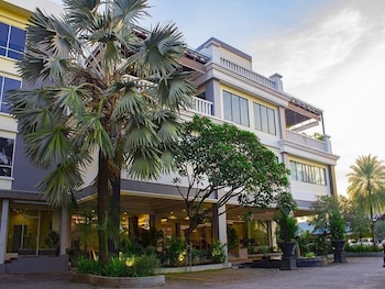 Rattan Inn Rattan Inn