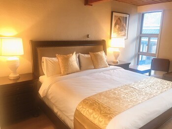 Grizz Hotel Grizz Hotel