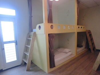 Wspólny pokój wieloosobowy, koedukacyjny pokój wieloosobowy (2 people use)