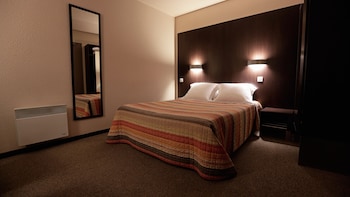 tarifs reservation hotels Hôtel Au Petit Caporal