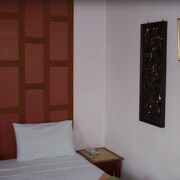 新暹羅賓館III