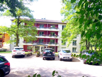 tarifs reservation hotels Résidence Les Grands Chênes du Parc