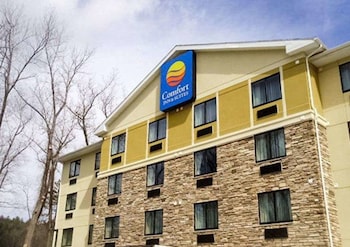 Comfort Inn & Suites Brattleboro I-91 Comfort Inn & Suites Brattleboro I-91